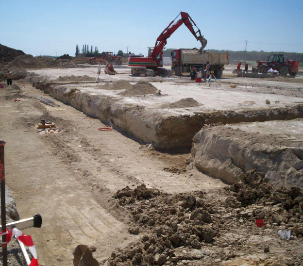 Terrassement pour la création de plateformes industrielles à Bourges et dans le Cher - Plateformes industrielles - Dubuget SA