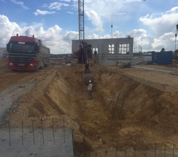 Travaux de Terrassement plateformes centres commerciaux et parkings à Bourges et dans le Cher (18) - Dubuget SA
